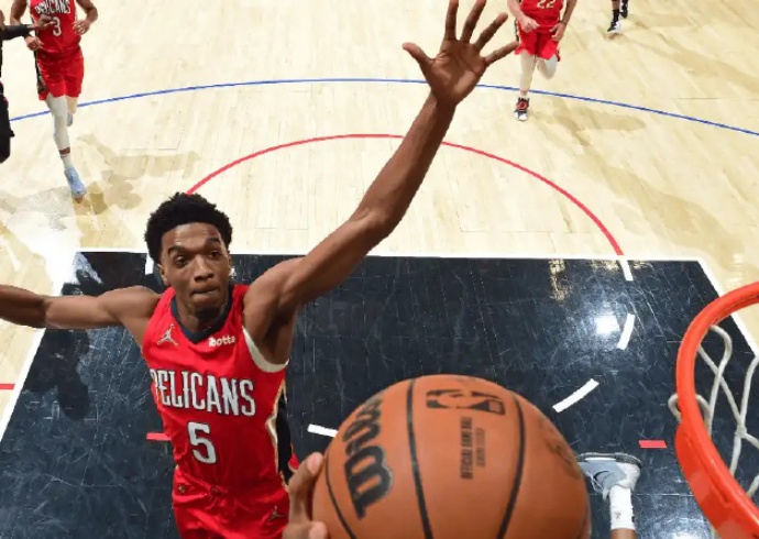 赫伯特・琼斯 3 年 6800 万续约鹈鹕，球队防守基石留队